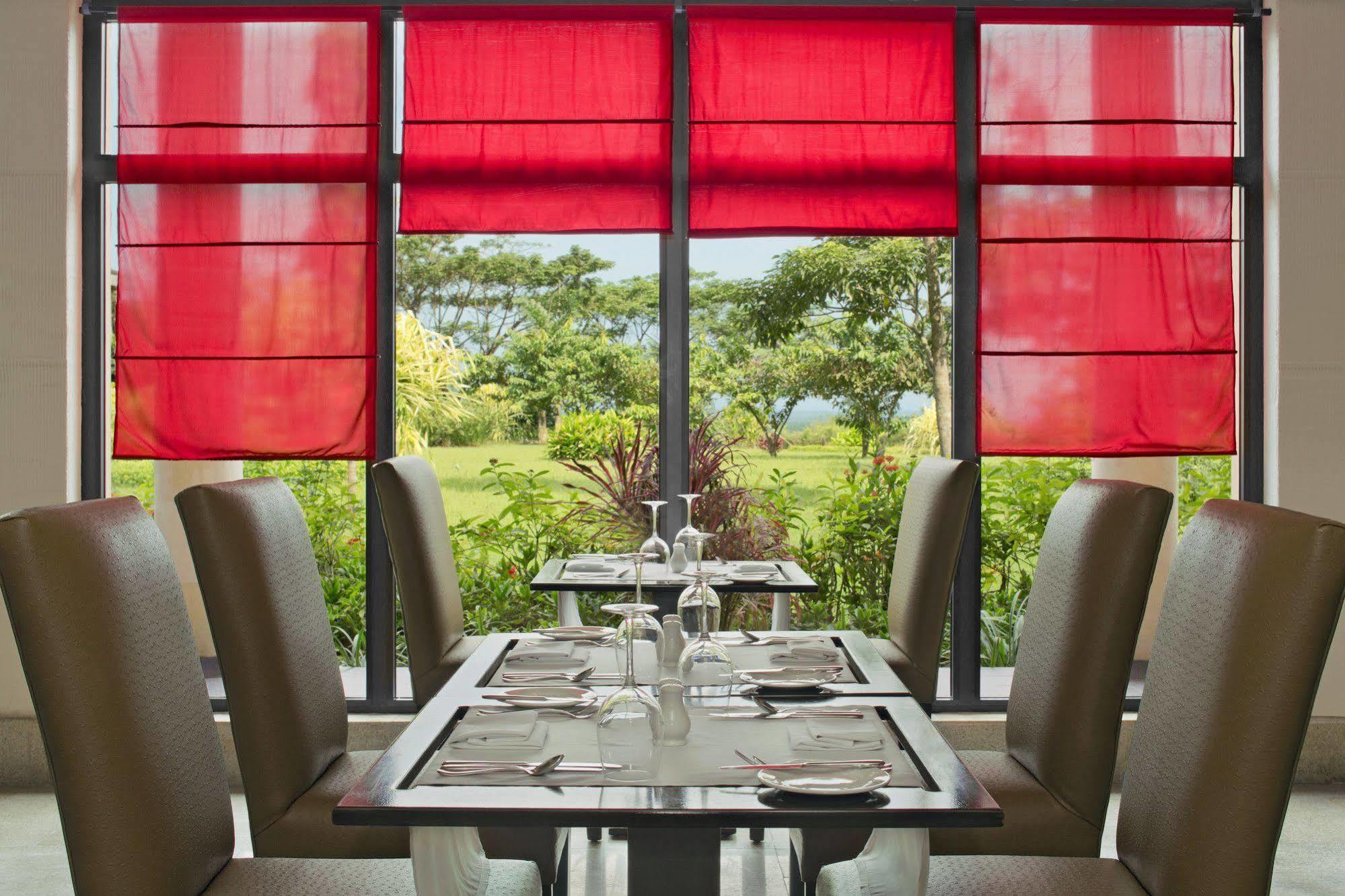 Ibom Hotel & Golf Resort Uyo Kültér fotó